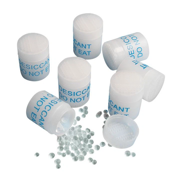 Desecante cilíndrico de gel de sílice en botella de HDPE para almacenamiento de medicamentos.